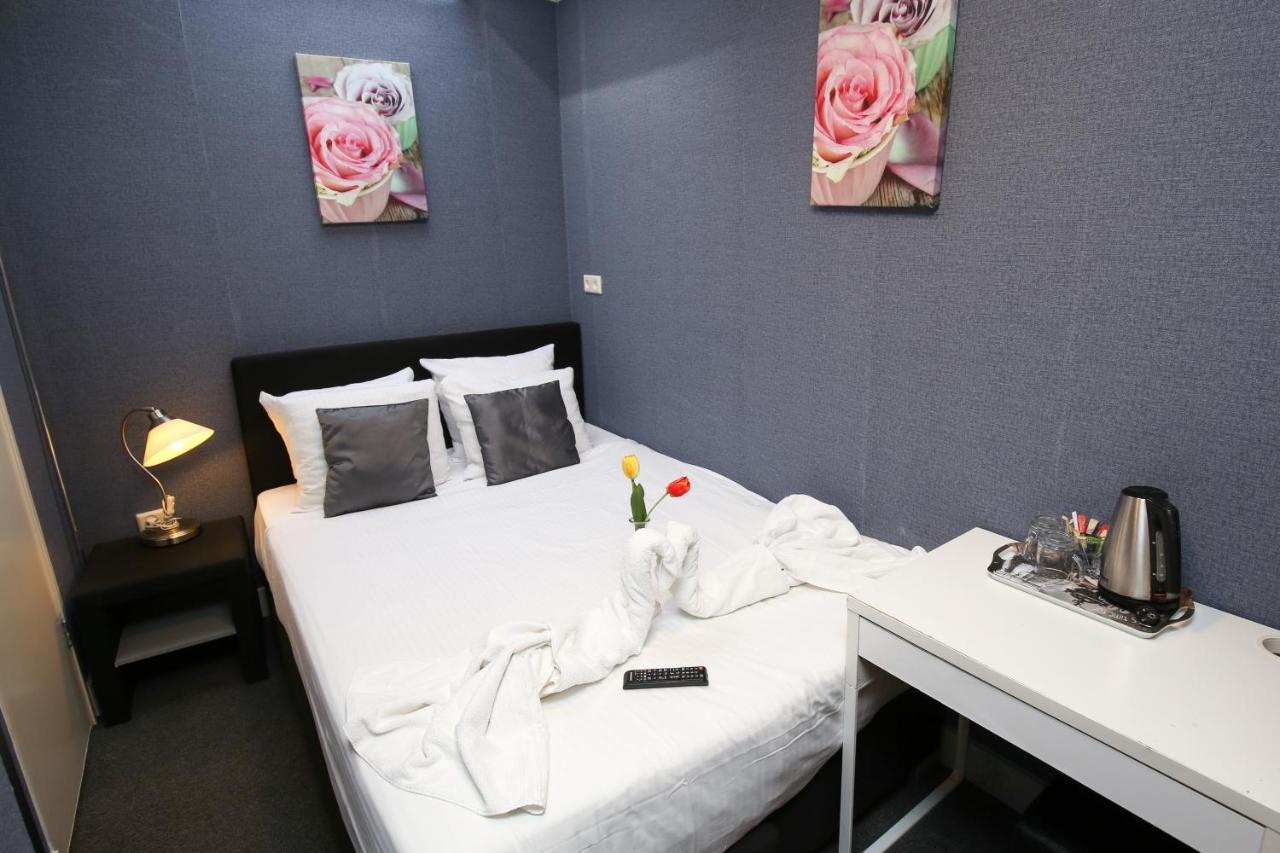 Chambre Lits Jumeaux avec Salle de Bains Privative