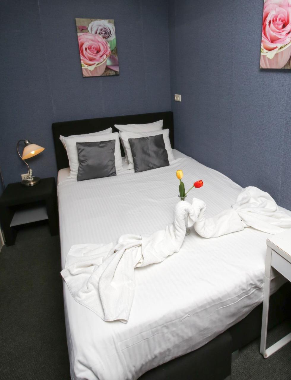 Petite Chambre Double ou Lits Jumeaux Économique avec Salle de Bains Commune