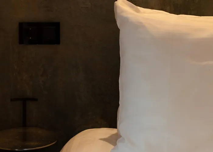 Midtown Hotel Triple Room